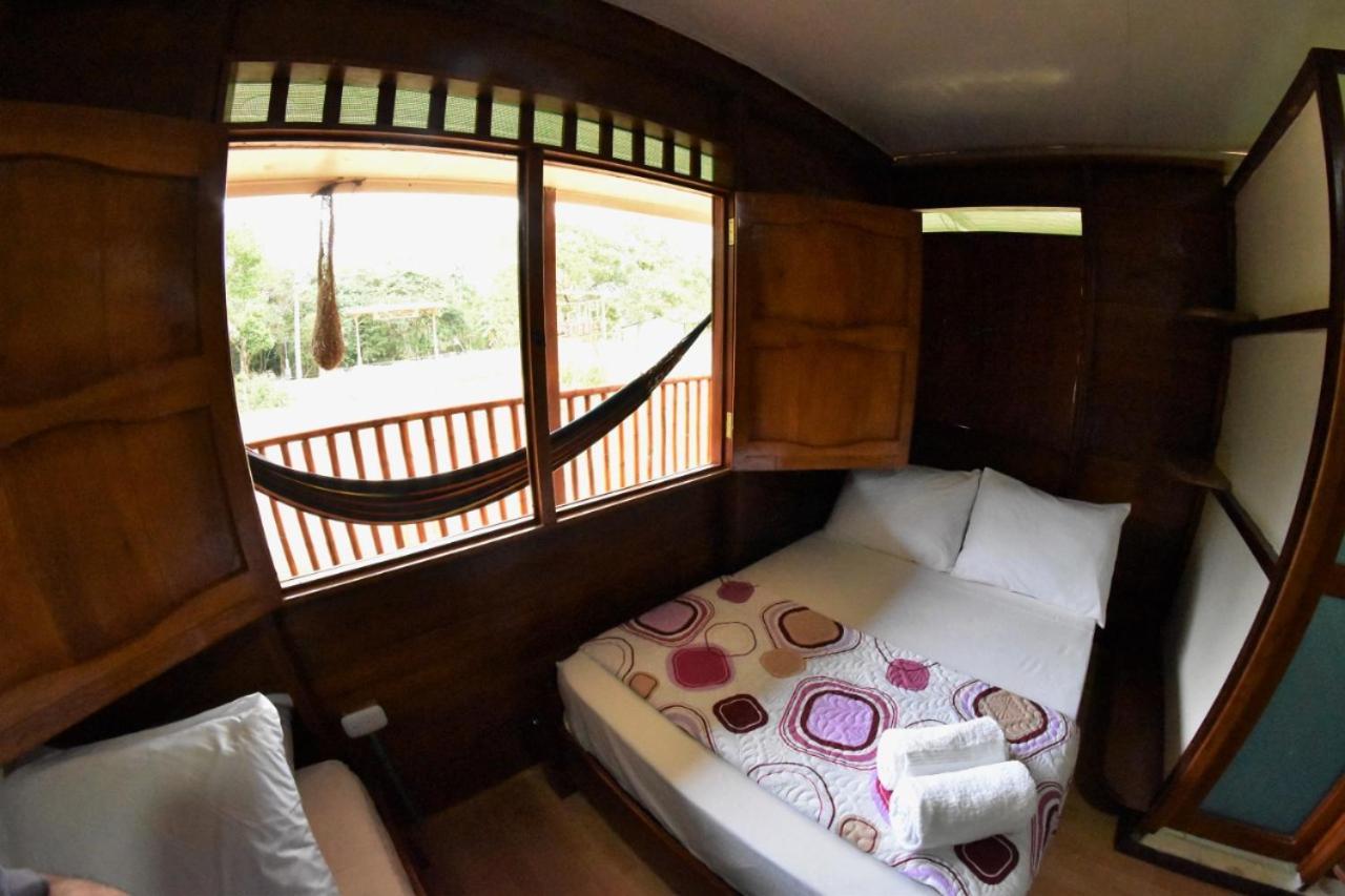 Hostal Cano Nevera La Macarena Екстер'єр фото