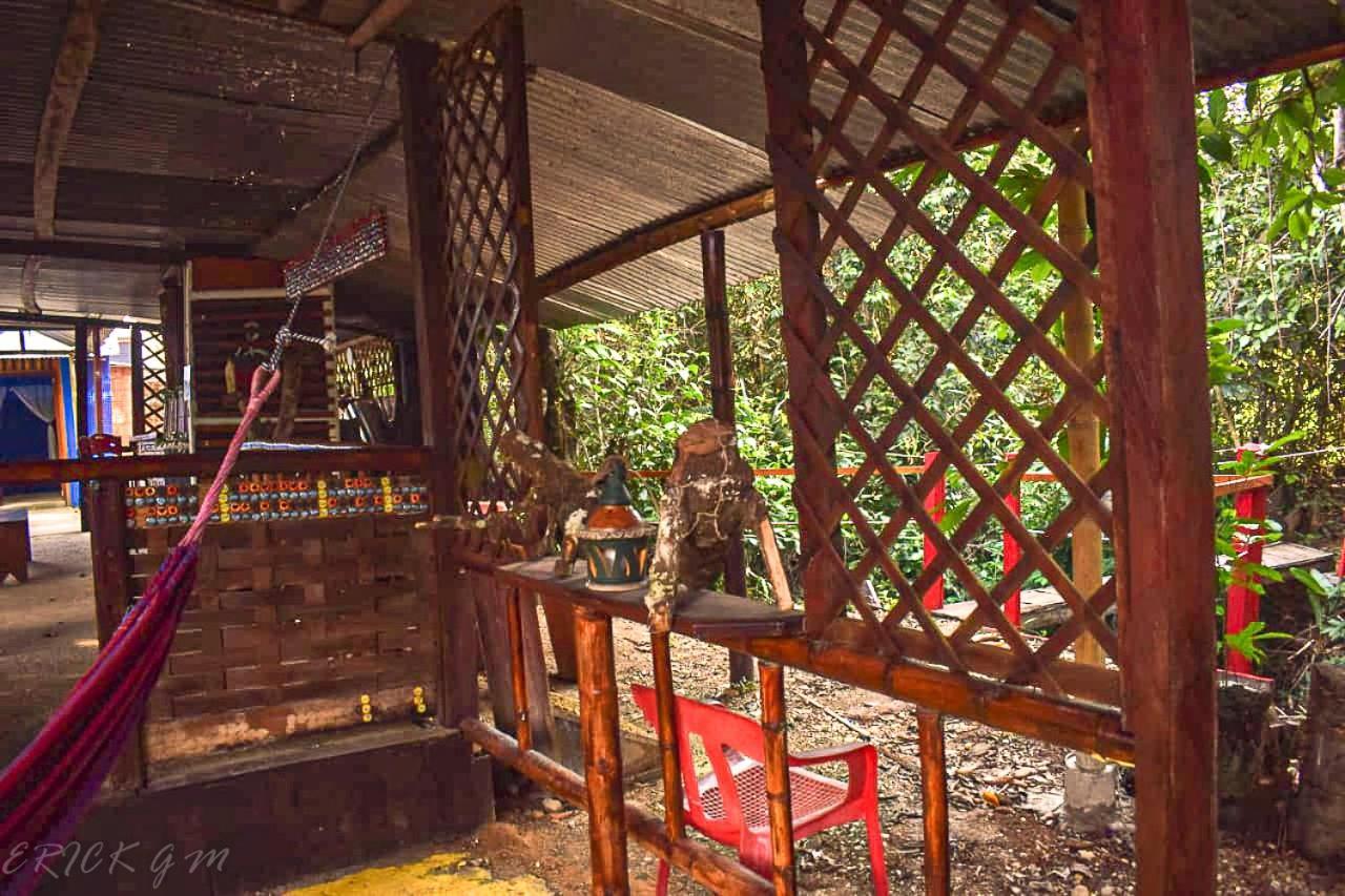 Hostal Cano Nevera La Macarena Екстер'єр фото