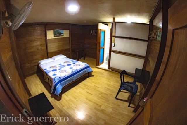 Hostal Cano Nevera La Macarena Екстер'єр фото