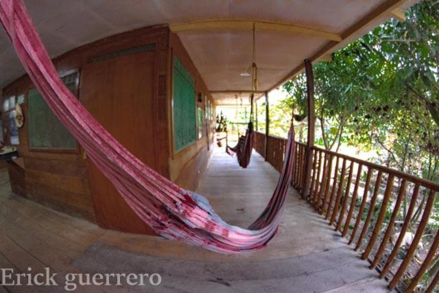 Hostal Cano Nevera La Macarena Екстер'єр фото